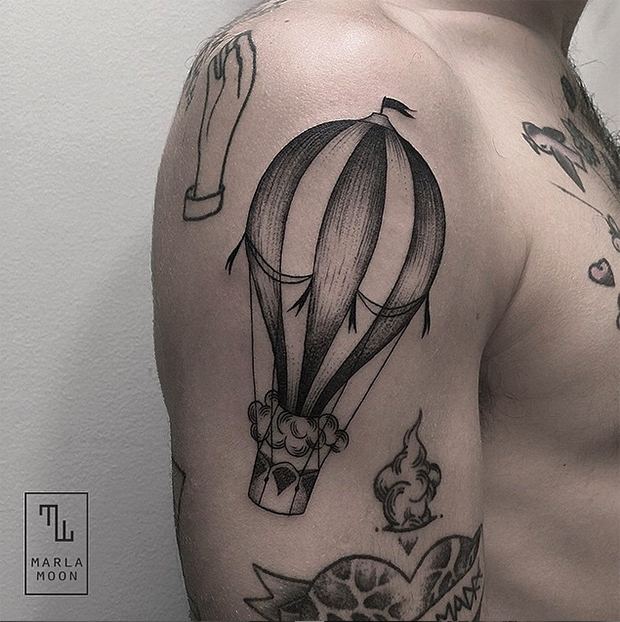 tattoo tatuagens linhas finas marla moon ornamento balão