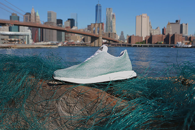 Adidas tênis materiais reciclados plástico oceano Primeknit 01
