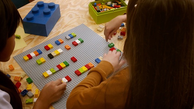 follow-the-colours-braille-bricks (7)
