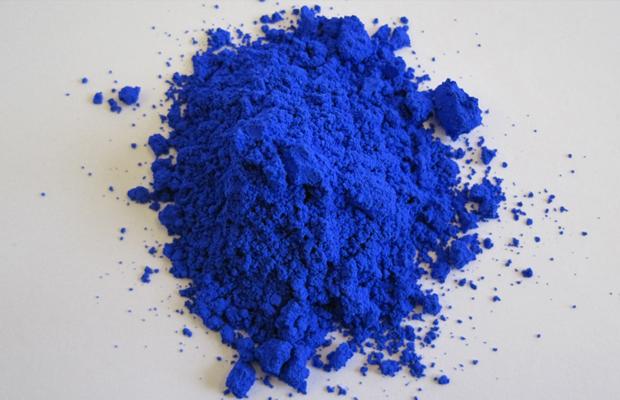 follow-the-colours-YInMn-novo-pigmento-tom-azul-01