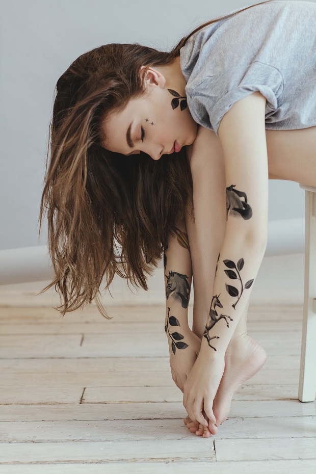 follow-the-colours-sasha-unisex-temporary-tattoos (9)