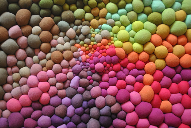 follow-the-colours-arte-bolas-tecido-coloridas-01