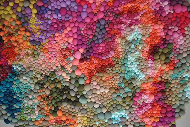 follow-the-colours-arte-bolas-tecido-coloridas-08