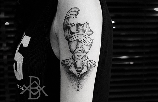 Tattoo Bruno Almeida blackwork marinheiro